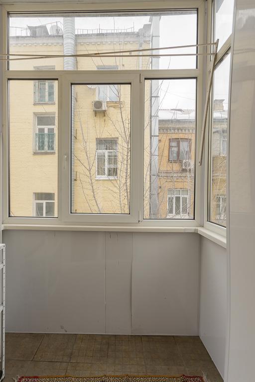 Апартаменти Простора 3 кімнатна біля Майдану Незалежності Київ Екстер'єр фото